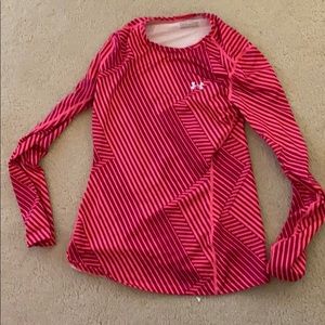 Under Armour Size M Long sleeve shirt